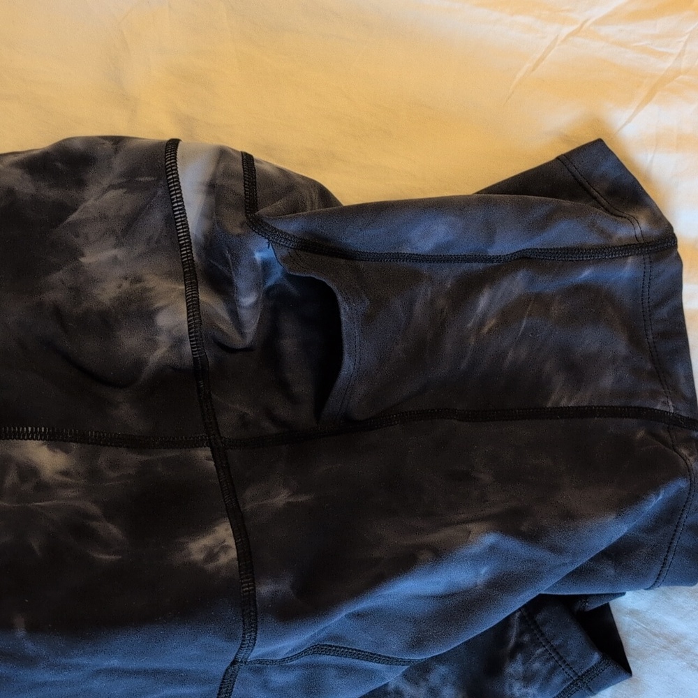 Baleaf Women's Black and Gray Tie-Dye Bike Shorts Size Medium - Picture 3 of 13